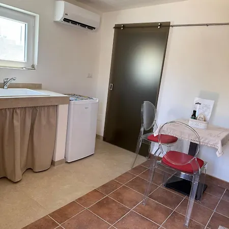 Holiday home Trullo Della Traversa, Nature & Plages A 10 Min Sannicola